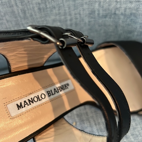 Manolo Blahnik Black 3 1/2" sandal - Picture 2 of 8